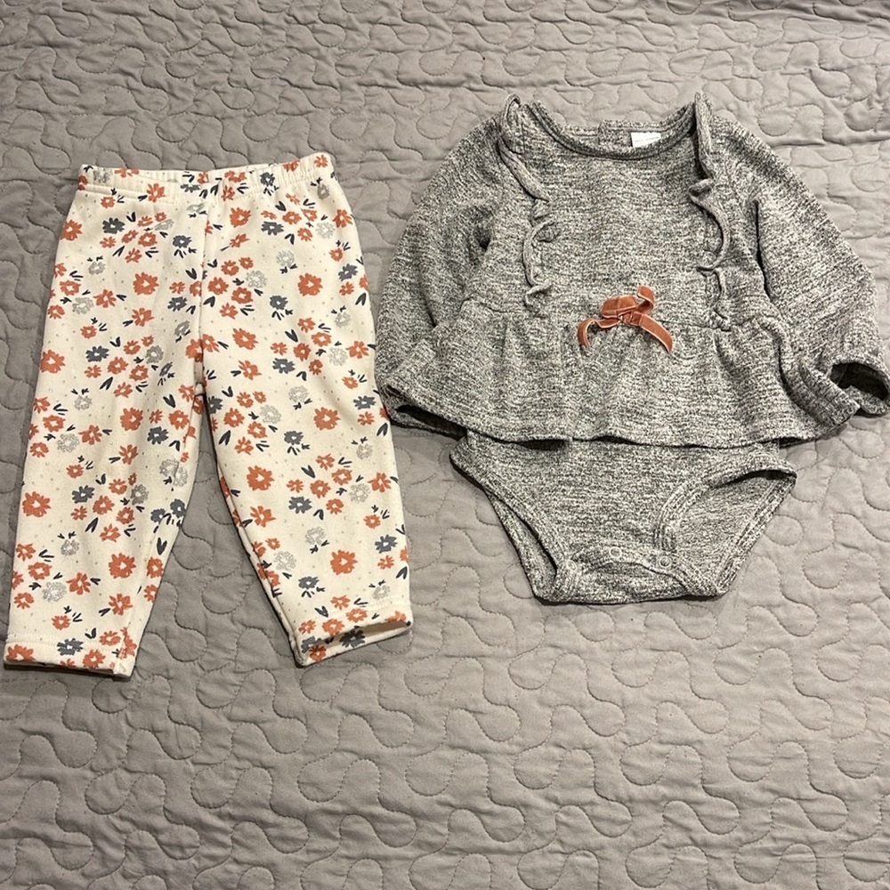 Carter’s Outfit - Picture 8 of 8